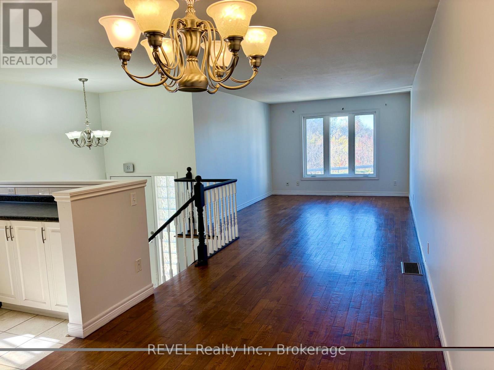 A - 204 Oakdale Avenue, St. Catharines, Ontario  L2P 2K7 - Photo 7 - X14115232