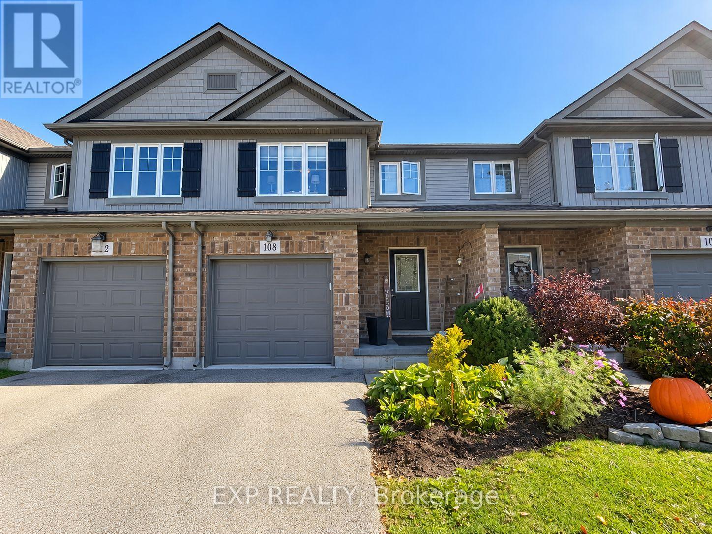 108 Roselawn Crescent, Welland, Ontario  L3C 0B7 - Photo 1 - X14115618
