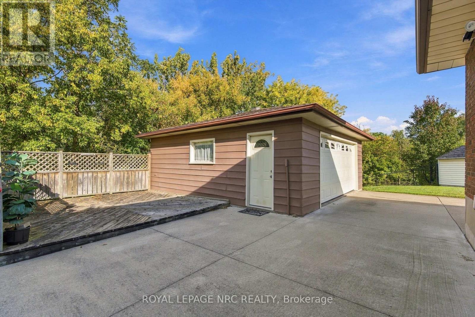 13 Hardwood Grove, St. Catharines, Ontario  L2P 1K3 - Photo 34 - X14115640