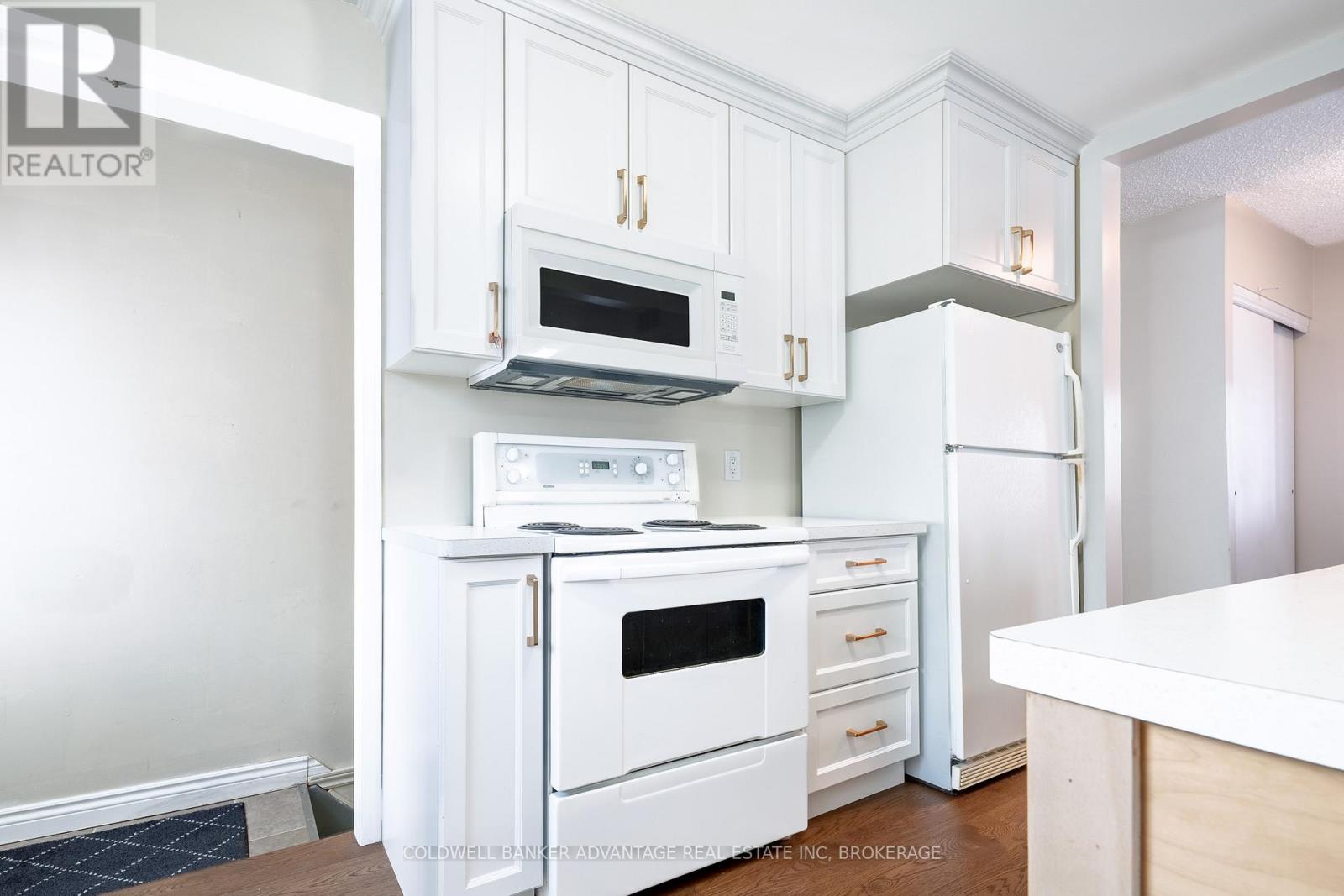 25 Newleaf Crescent, Welland, Ontario  L3C 6B4 - Photo 8 - X14115680