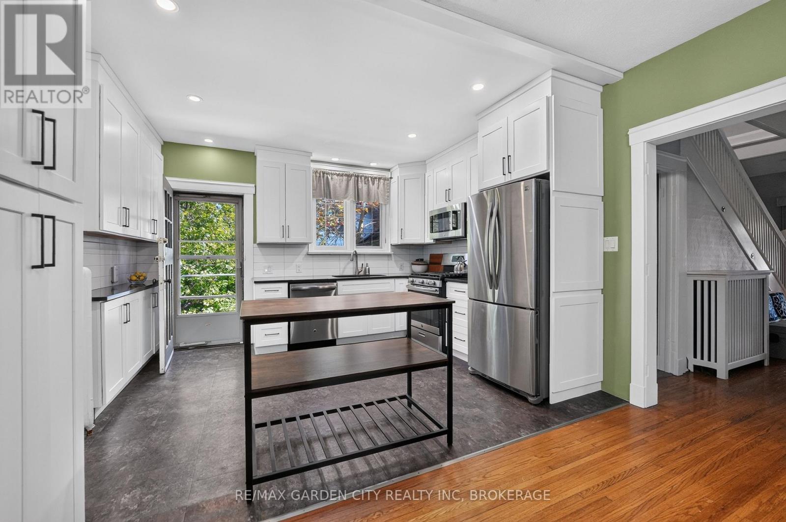 38 Clairmont Street, Thorold, Ontario  L2V 1R6 - Photo 7 - X14116236