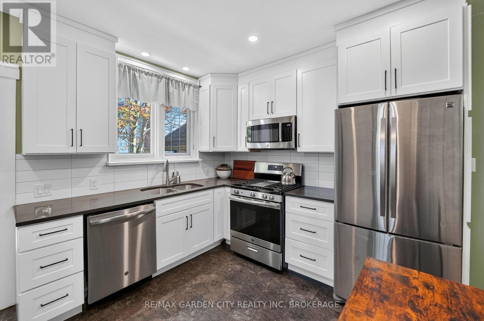 38 Clairmont Street, Thorold, Ontario  L2V 1R6 - Photo 8 - X14116236