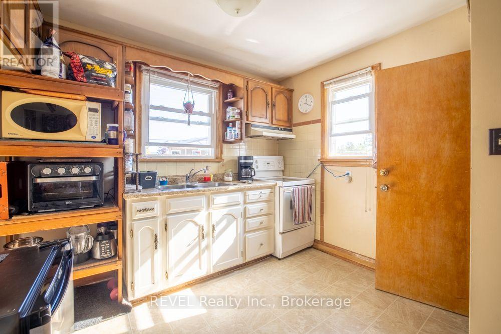 1582 Creek Road, Niagara-On-The-Lake, Ontario  L0S 1J0 - Photo 16 - X14117402