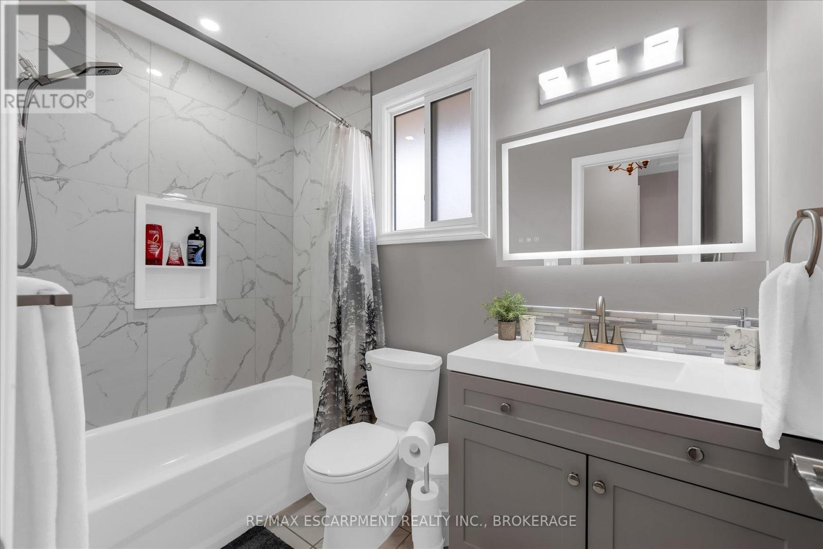 7506 Jubilee Drive, Niagara Falls, Ontario  L2G 7J5 - Photo 11 - X14118176