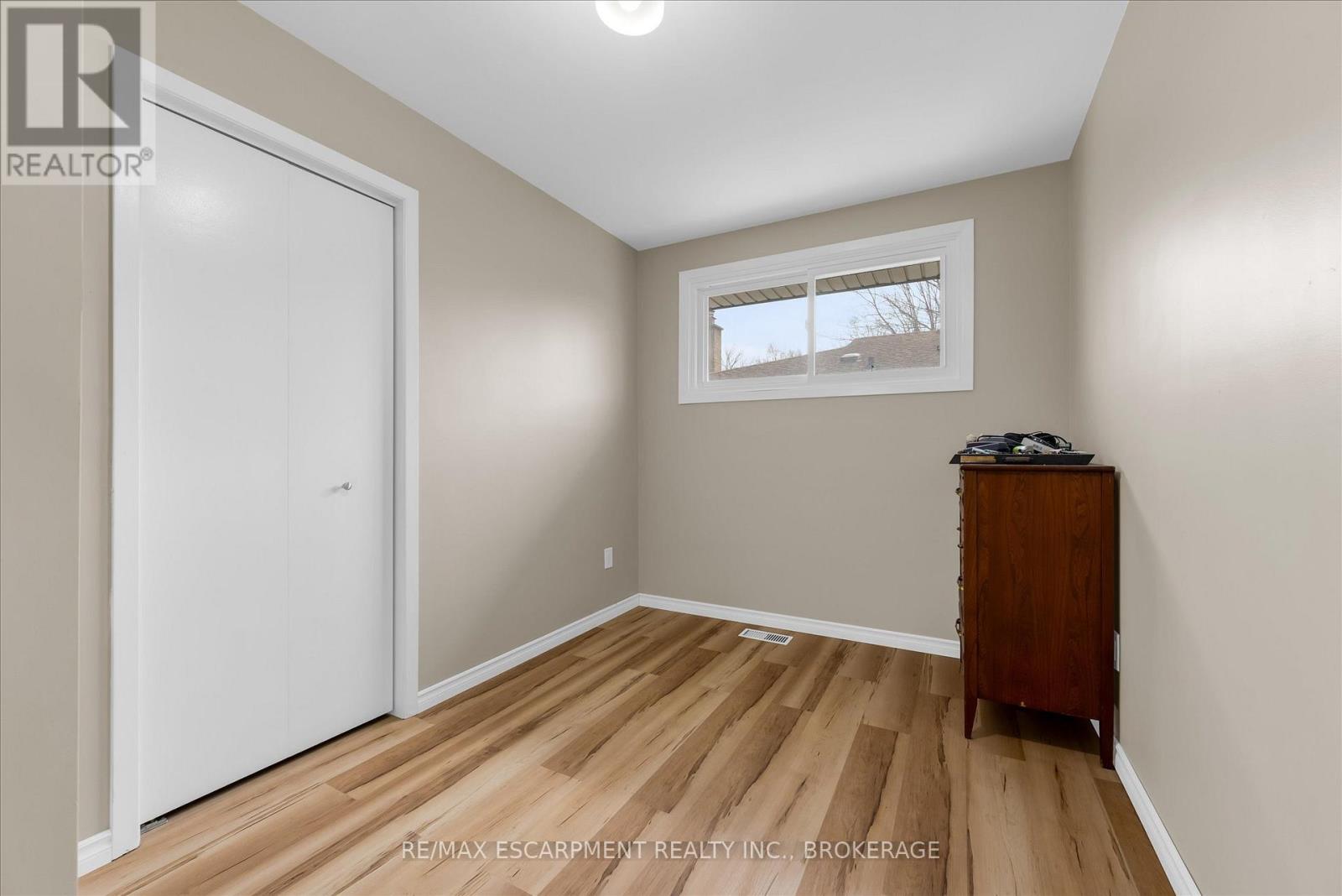 7506 Jubilee Drive, Niagara Falls, Ontario  L2G 7J5 - Photo 18 - X14118176