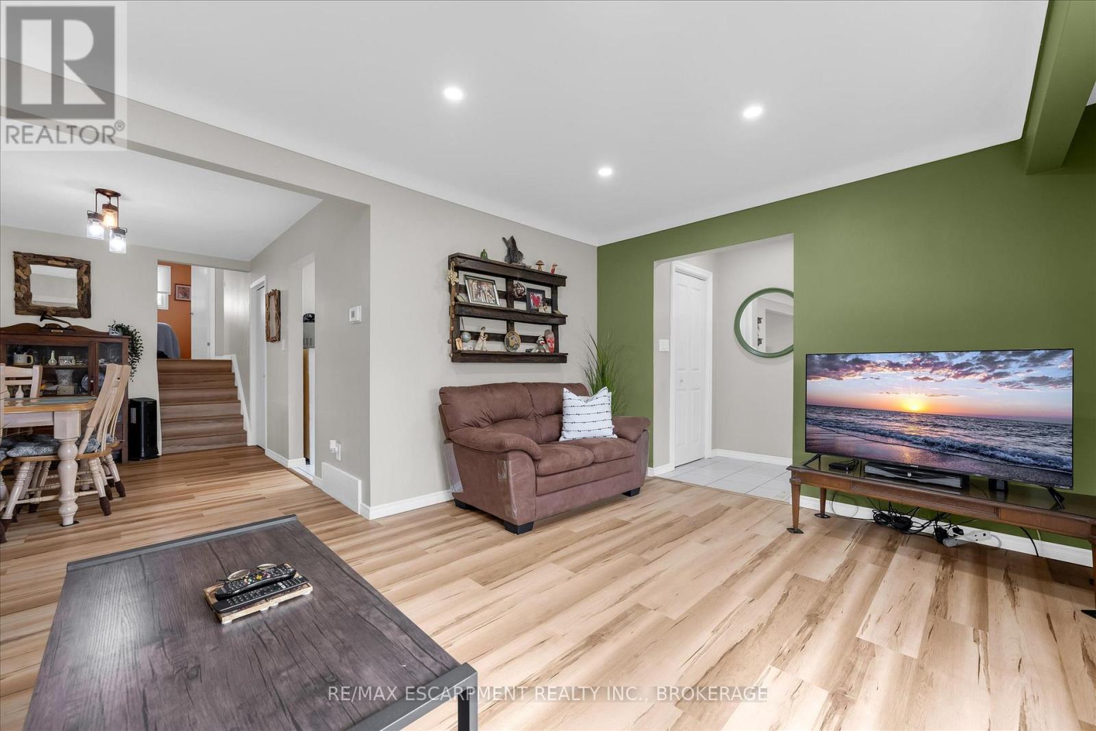 7506 Jubilee Drive, Niagara Falls, Ontario  L2G 7J5 - Photo 5 - X14118176