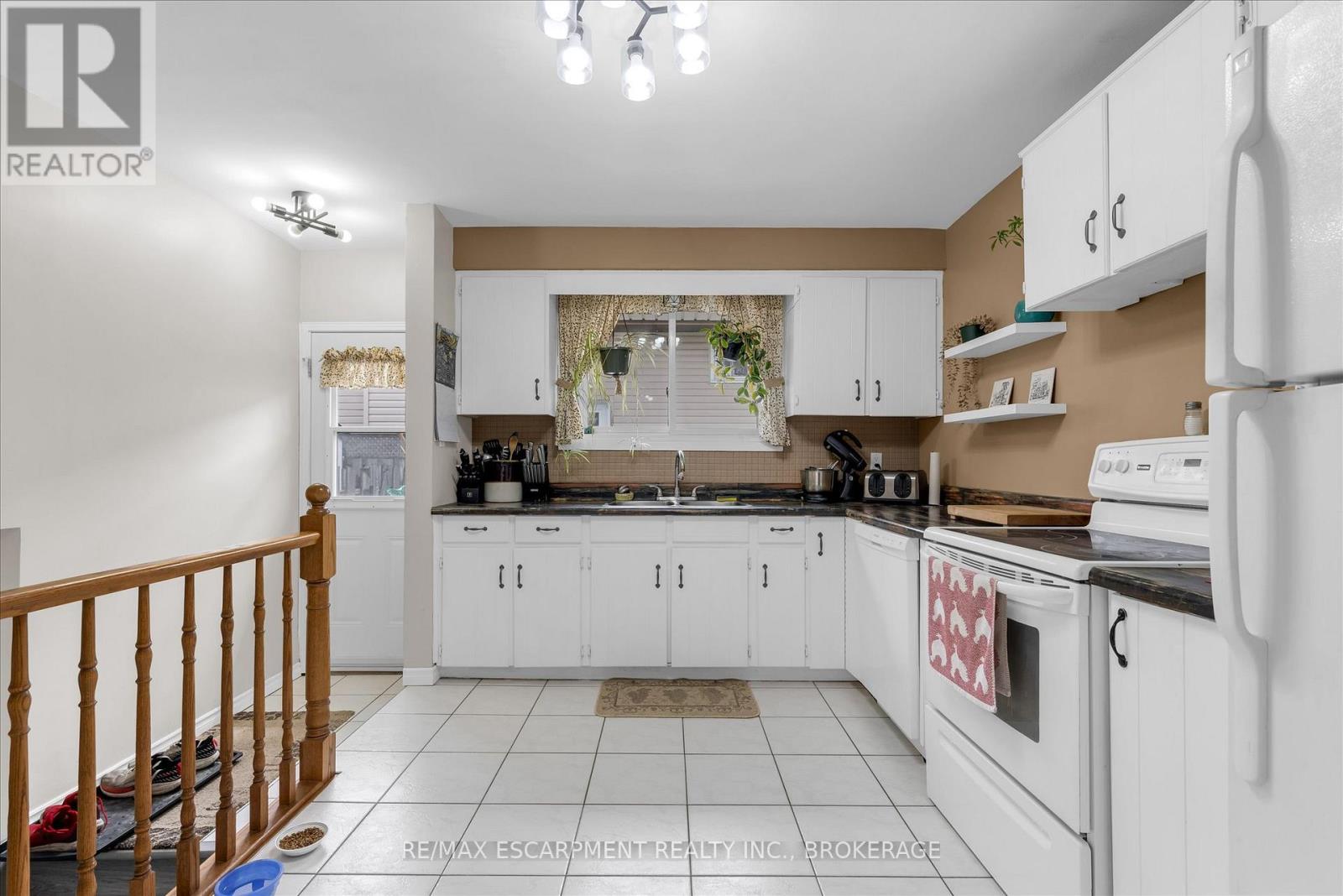 7506 Jubilee Drive, Niagara Falls, Ontario  L2G 7J5 - Photo 7 - X14118176
